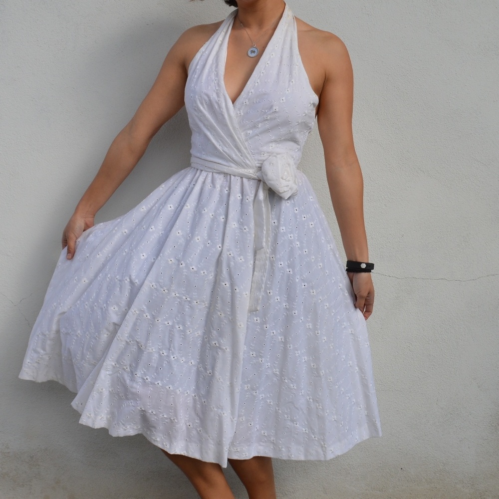 Summer halter dress (white floral)🚲🌈